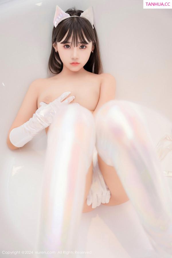   [XiuRen]高清写真图 2024.07.11 No.8840 徐若兮 性感美腿第47张图片